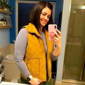 Tan corduroy vest super cute and trendy size M